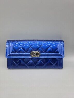 💙CHANEL Authentic Patent Boy Large Gusset Flap Wallet/Clutch💙